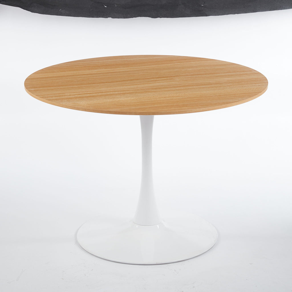 Mid-Century Tulip Dining Table With Round Top