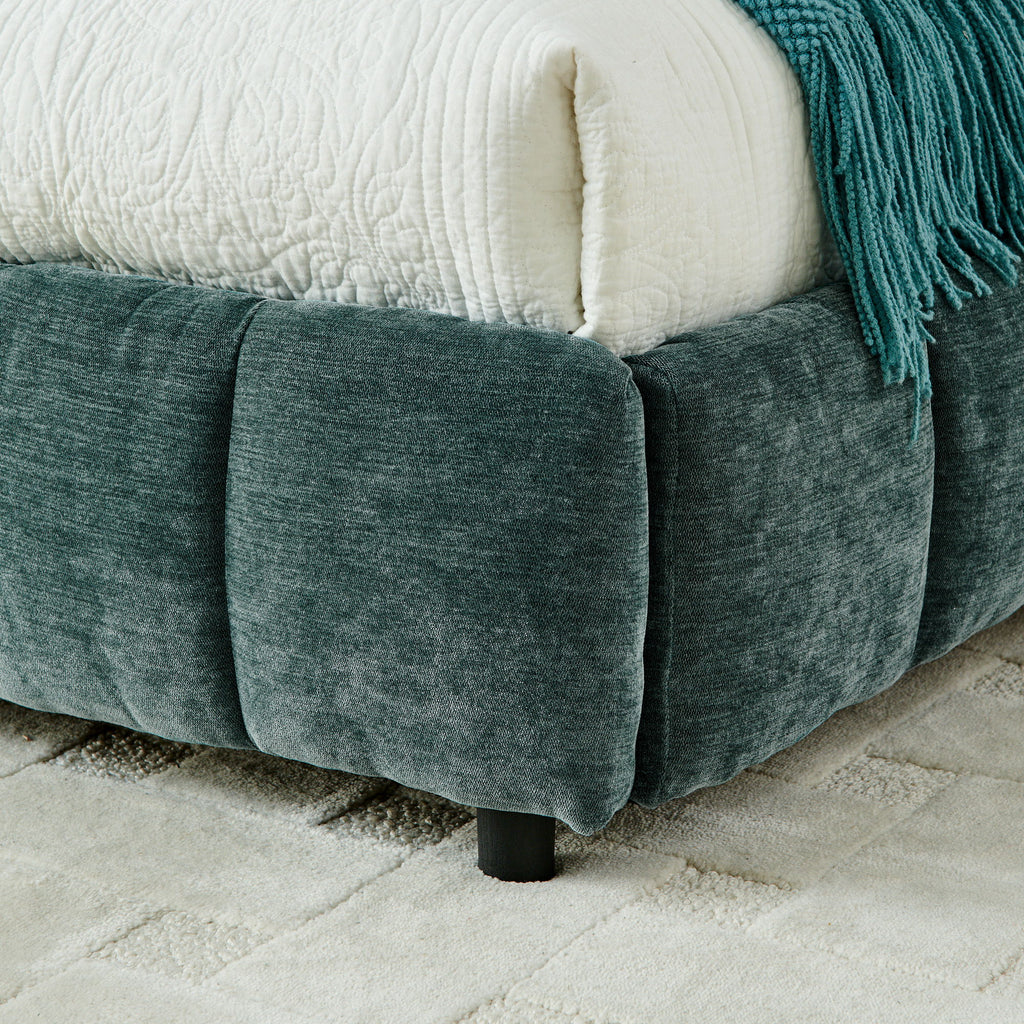 Modern Platform Bed Frame With Thick Fabric