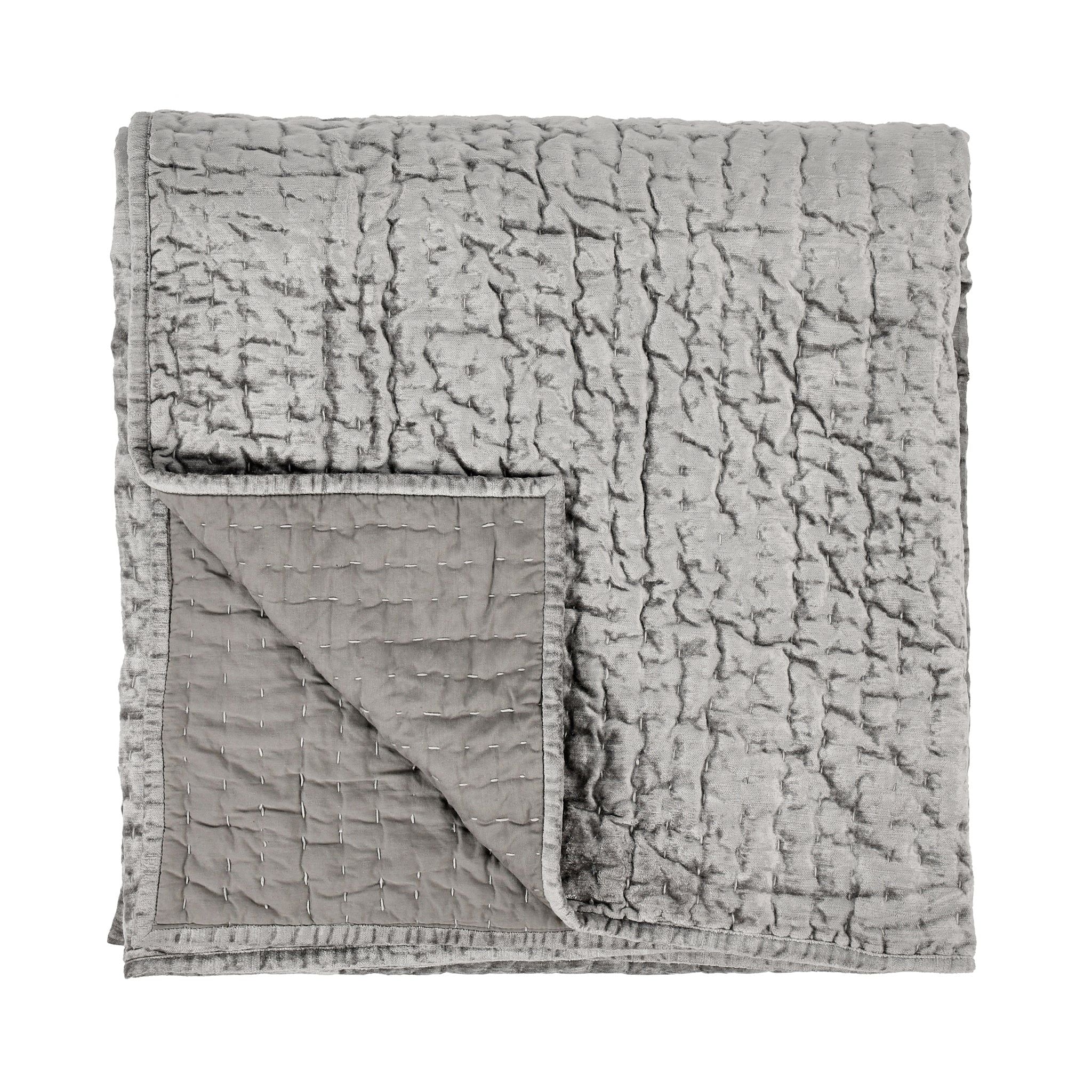 Bari - Velvet Quilt Set