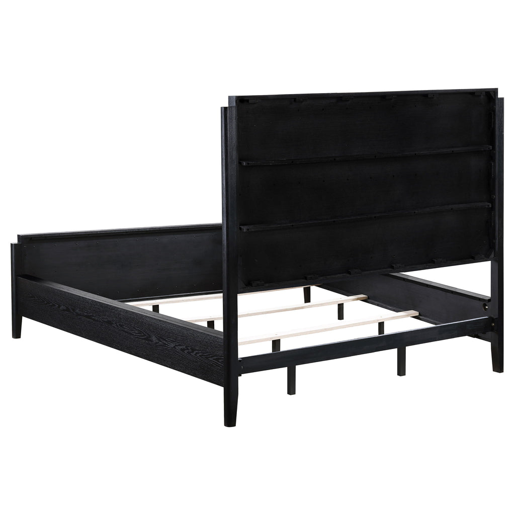 California King 5 Piece Bedroom Set With Fluted Detailing - Black