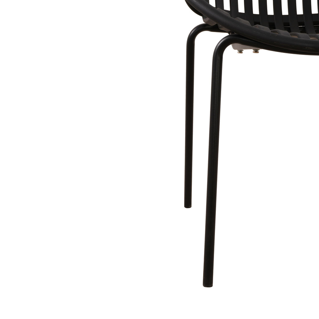 Stackable Outdoor Chairs With Breathable Plastic Backrest (Set of 2)