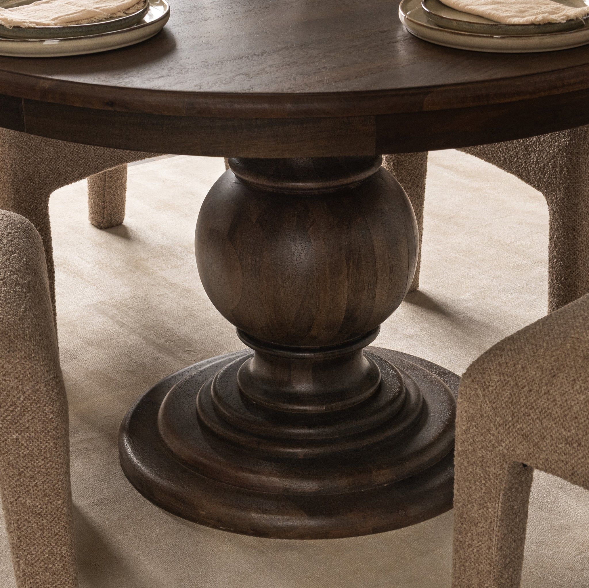 Brookside - Round Dining Table