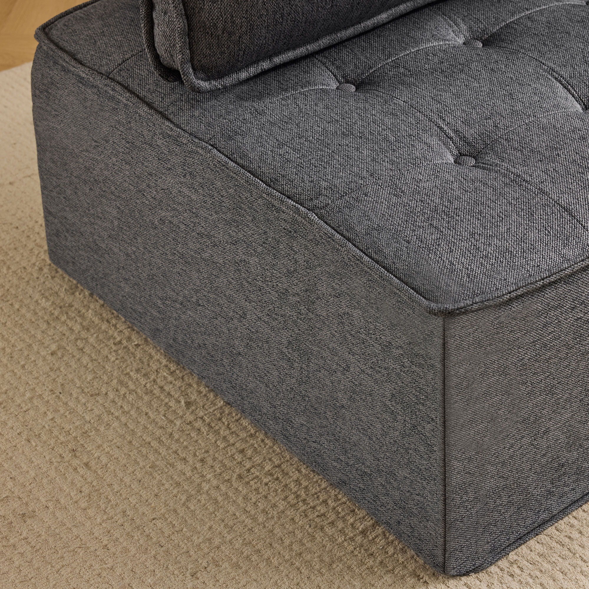 Sofa With Modular Splicing Design