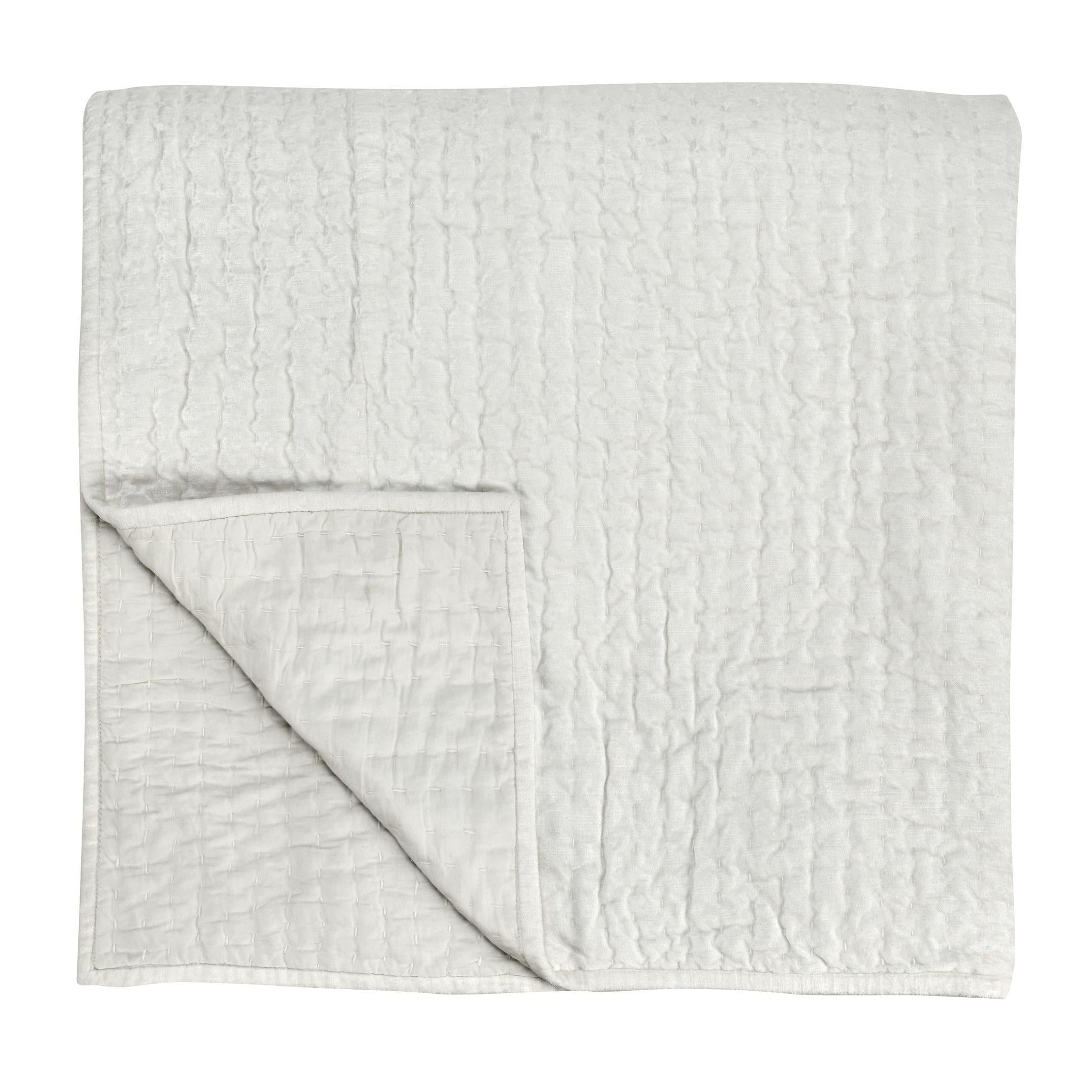 Bari - Velvet Quilt - Cloud