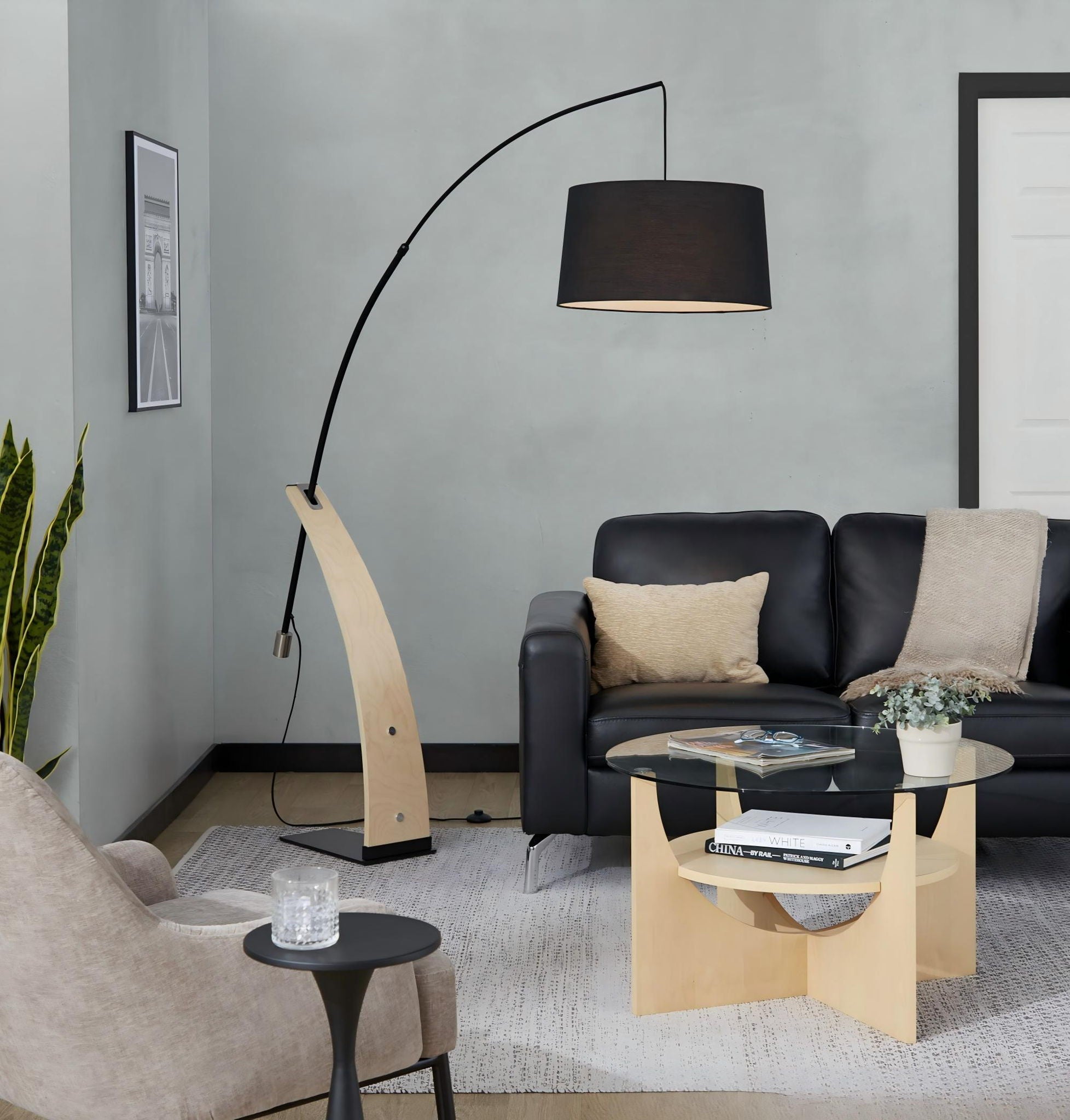 Robyn - Floor Lamp - Natural / Black