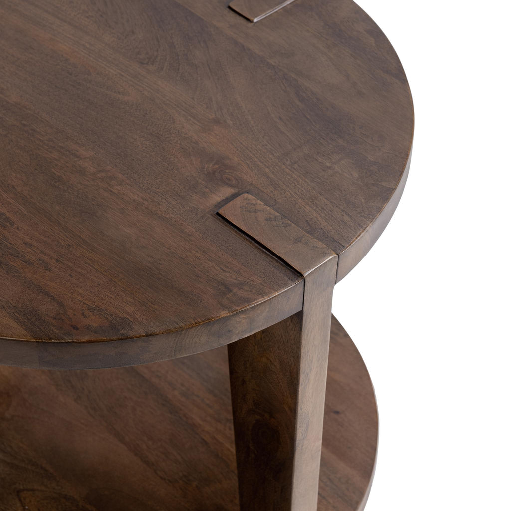 Alenna - Round Table