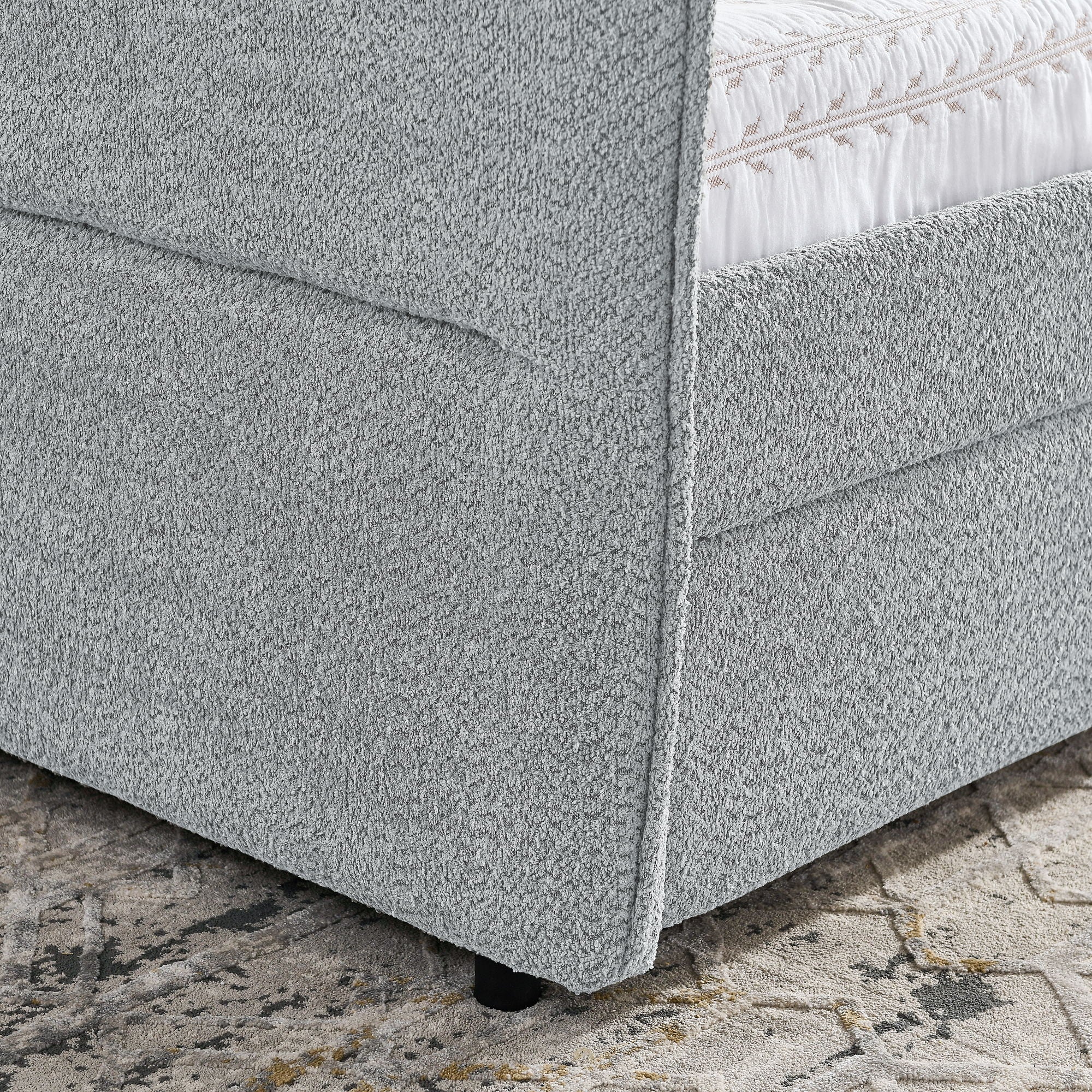 Upholstered Daybed & 2 Drawers