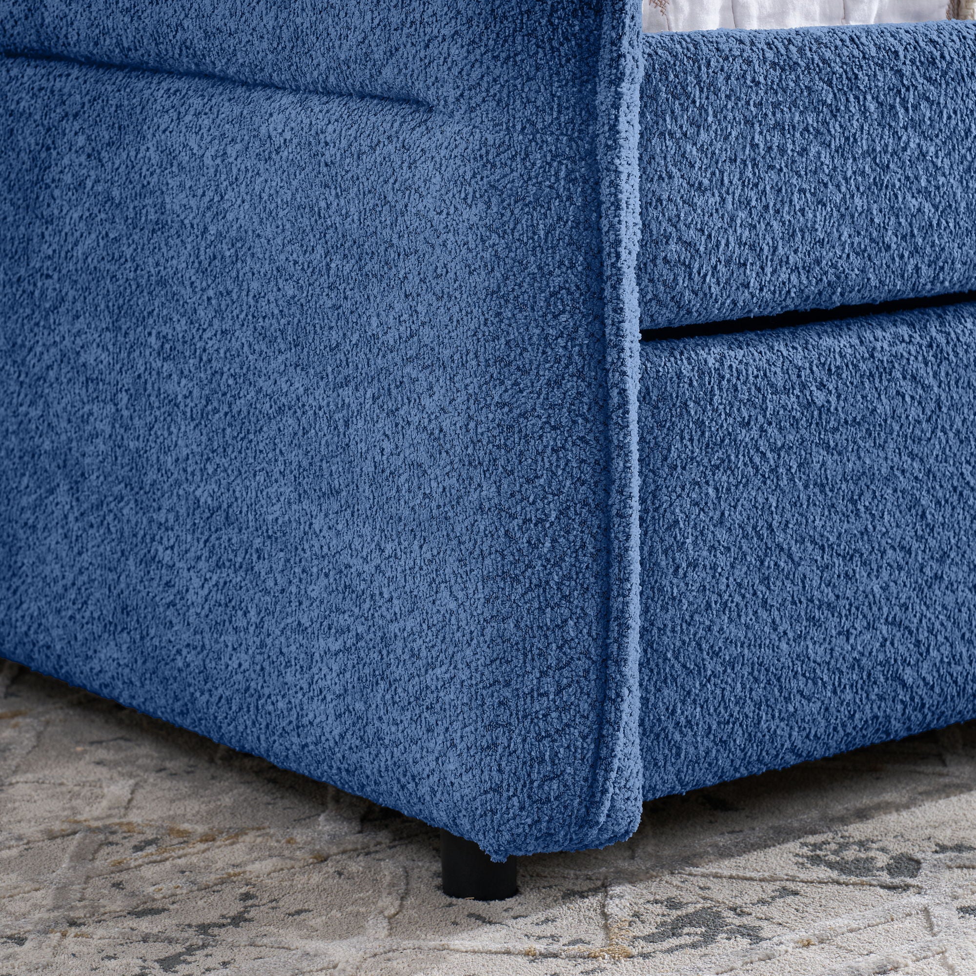Upholstered Daybed With Pop Up Trundle