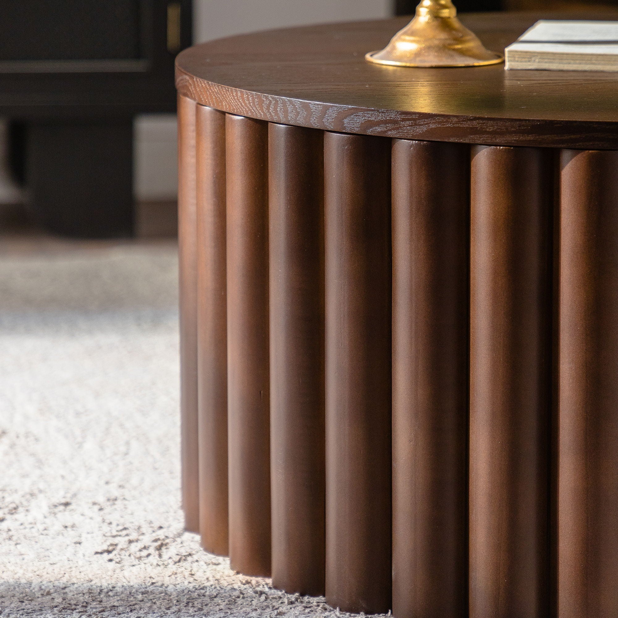 Round Coffee Table With Lift Mechanism For Living Room - Walnut