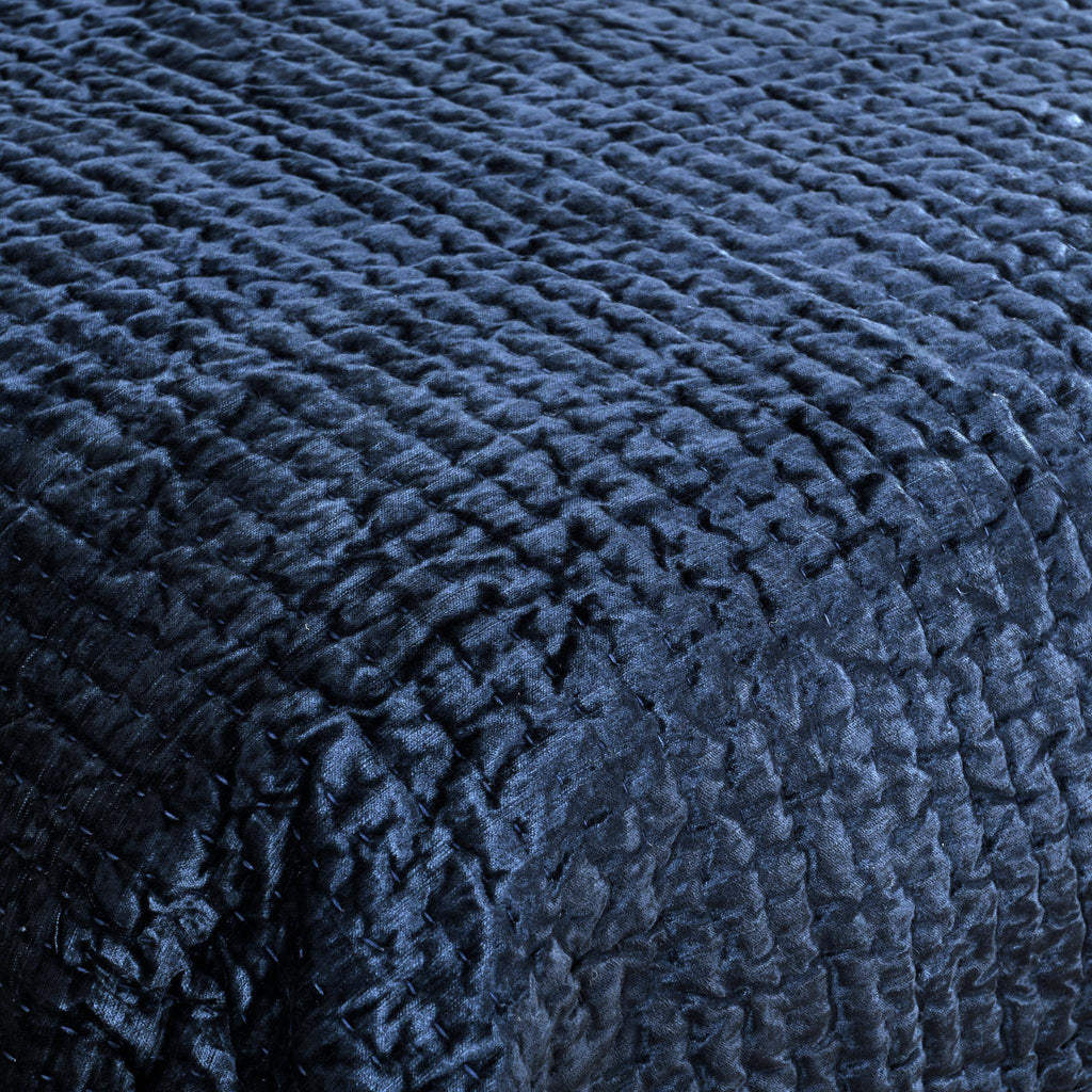 Bari - Velvet Quilt Collection