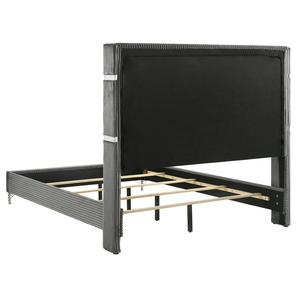 Malcolm - Bedroom Set With Wingback Design