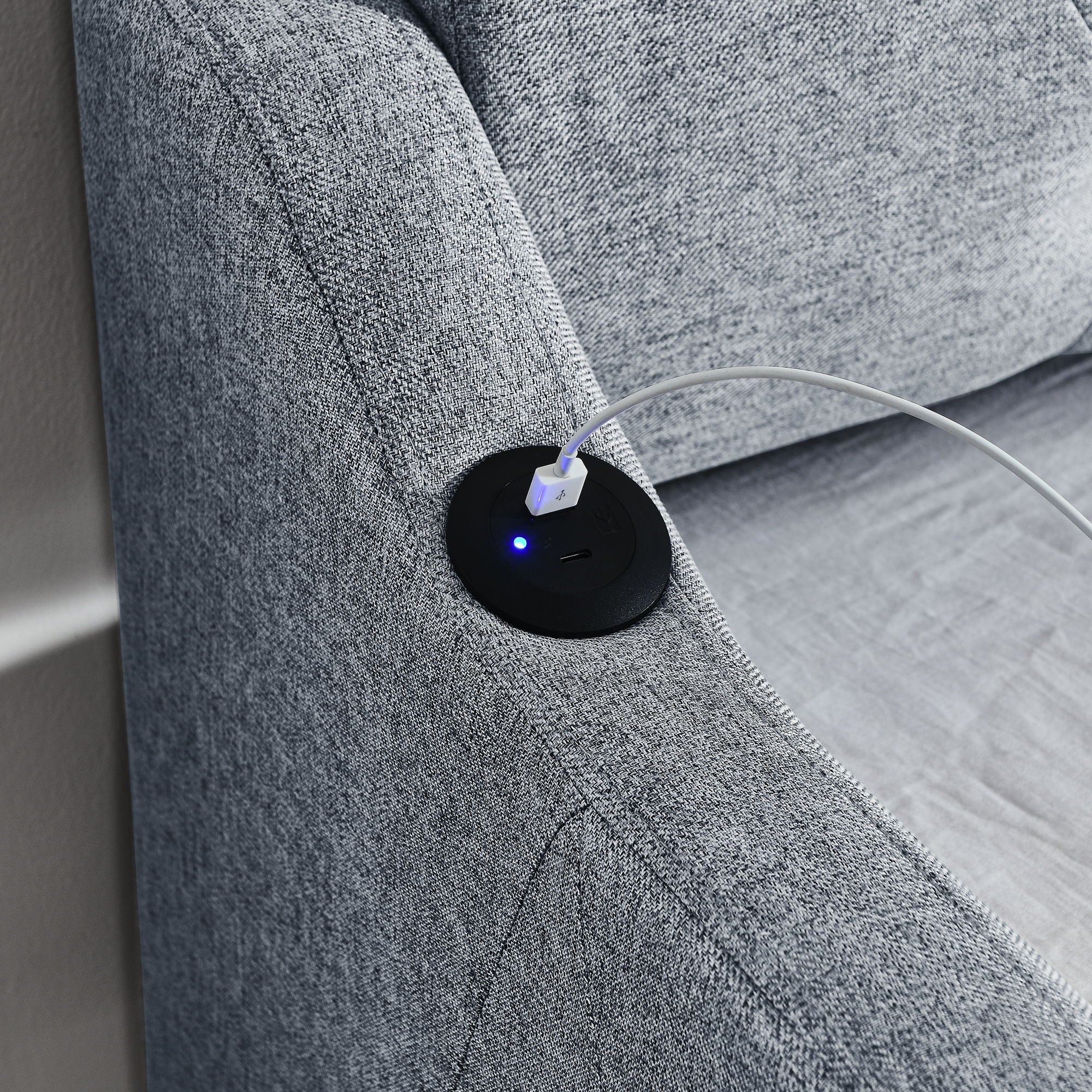 Size Upholstered Daybed With Trundle And USB Charging Armrest