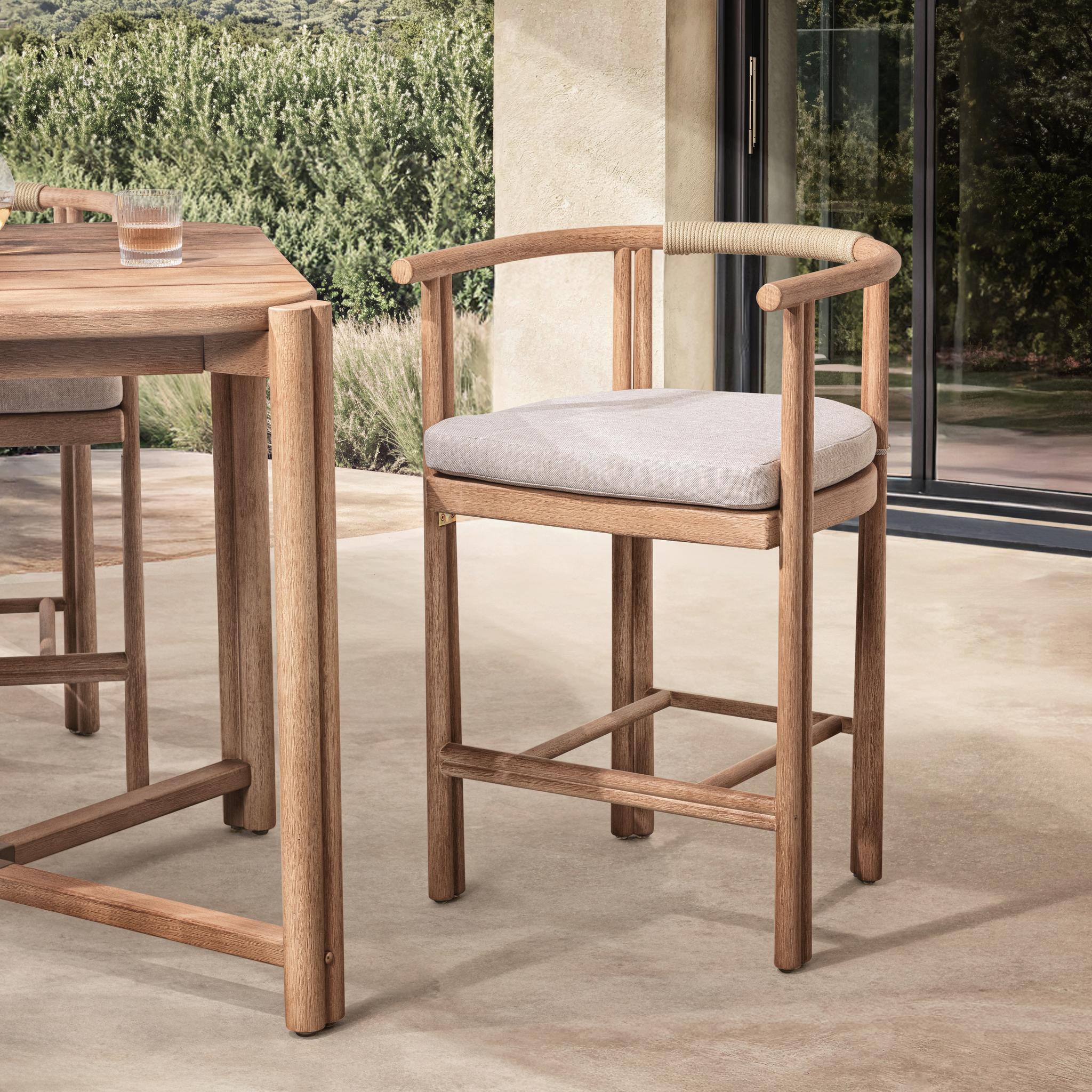 Oliver - Outdoor Stool