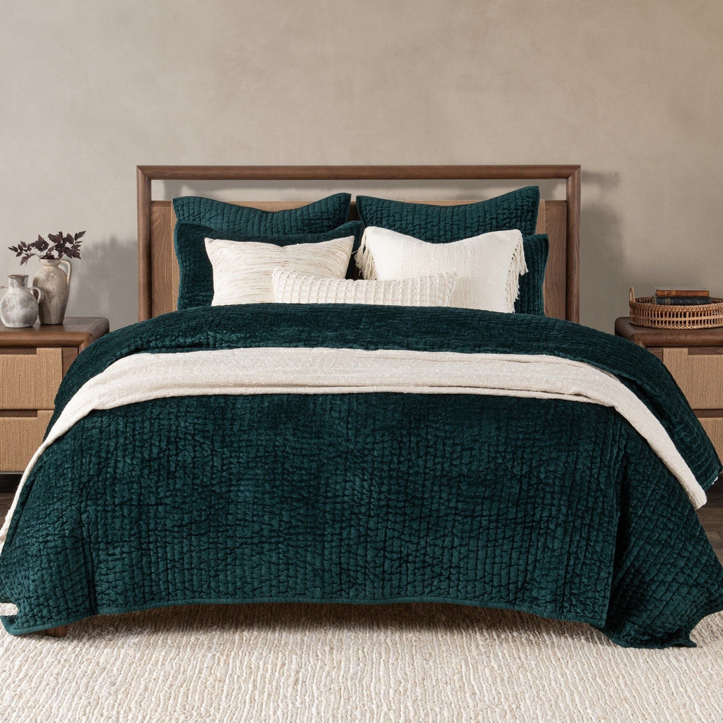 Bari - Velvet Quilt Collection