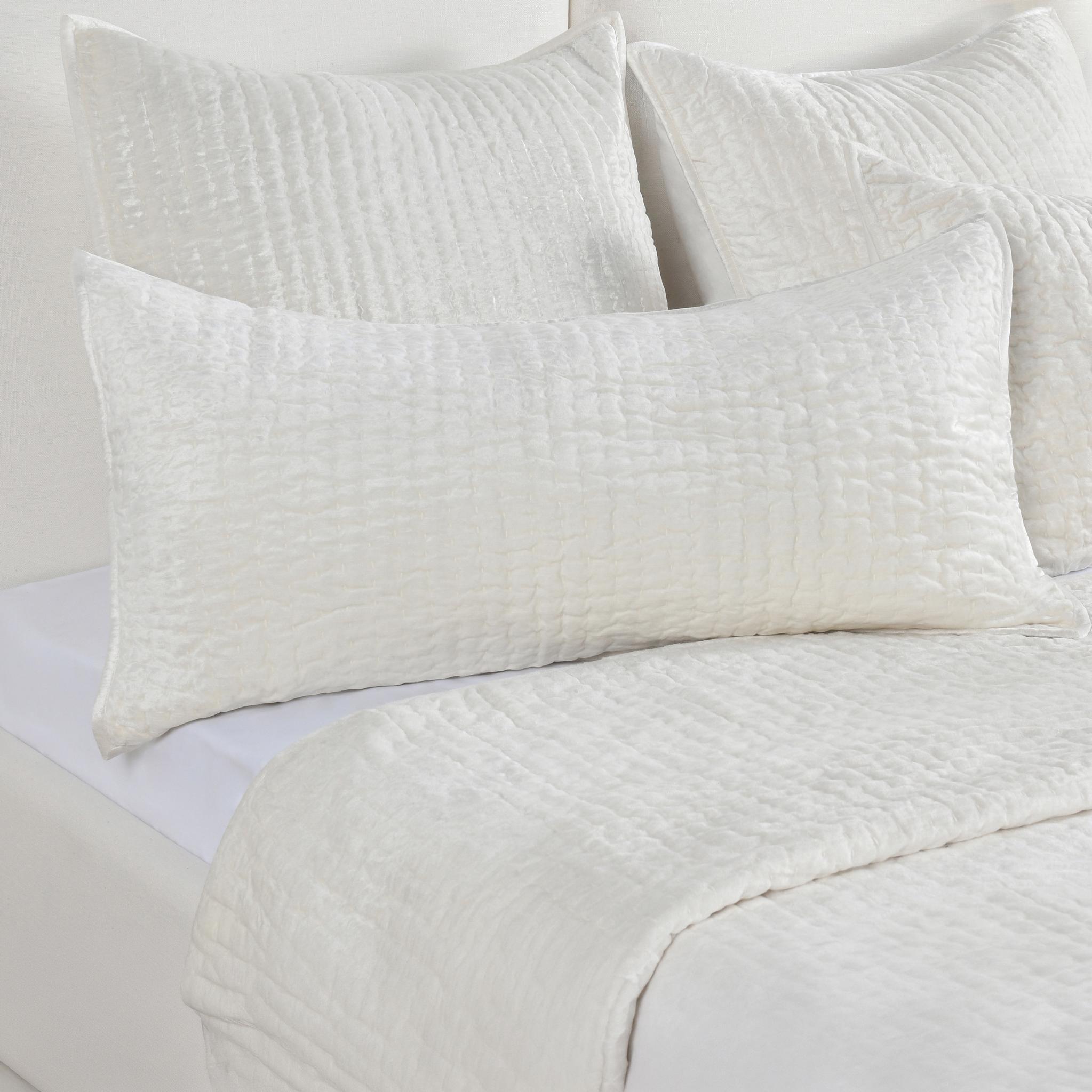 Bari - Velvet Quilt - Cloud
