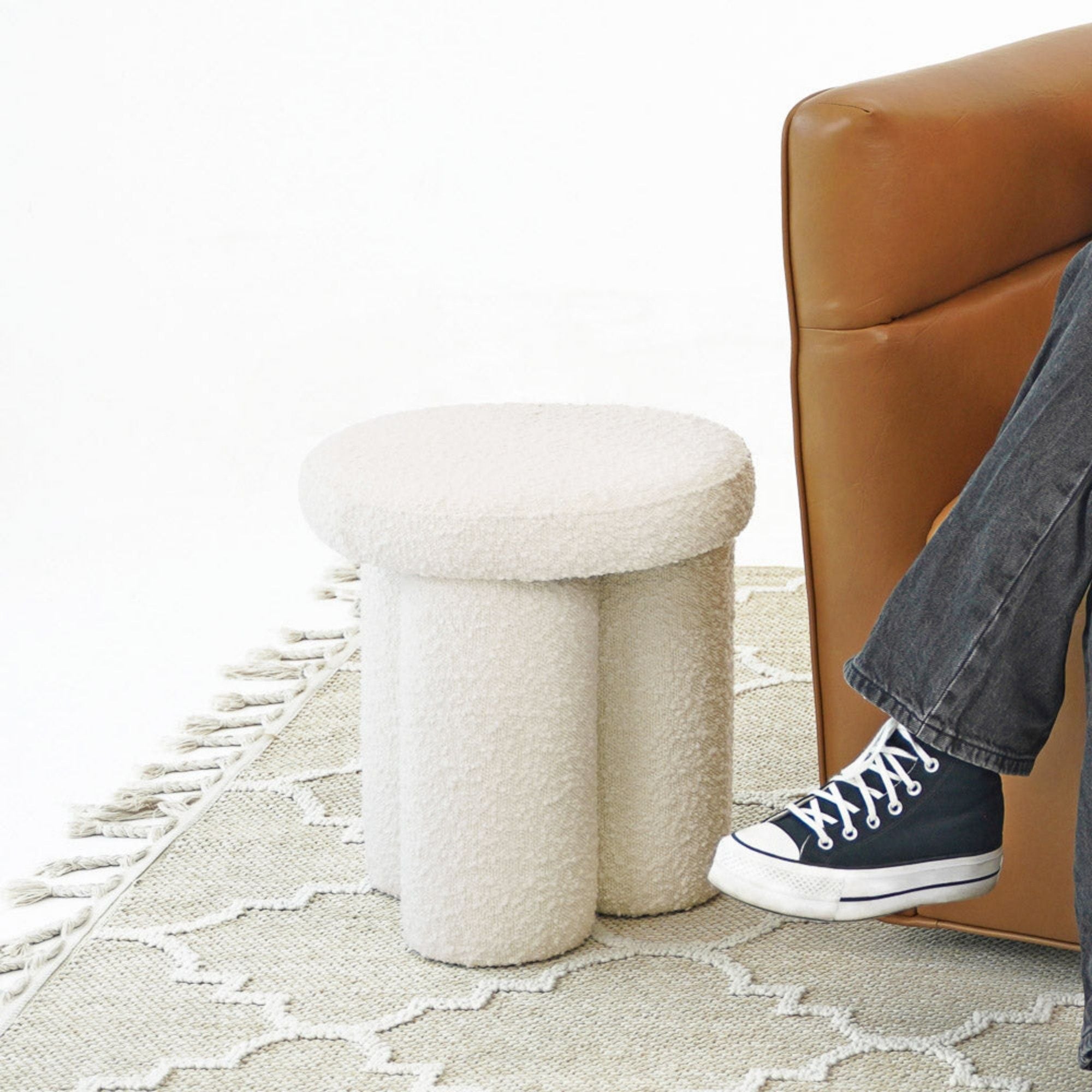 Wesley - Stool - Ivory