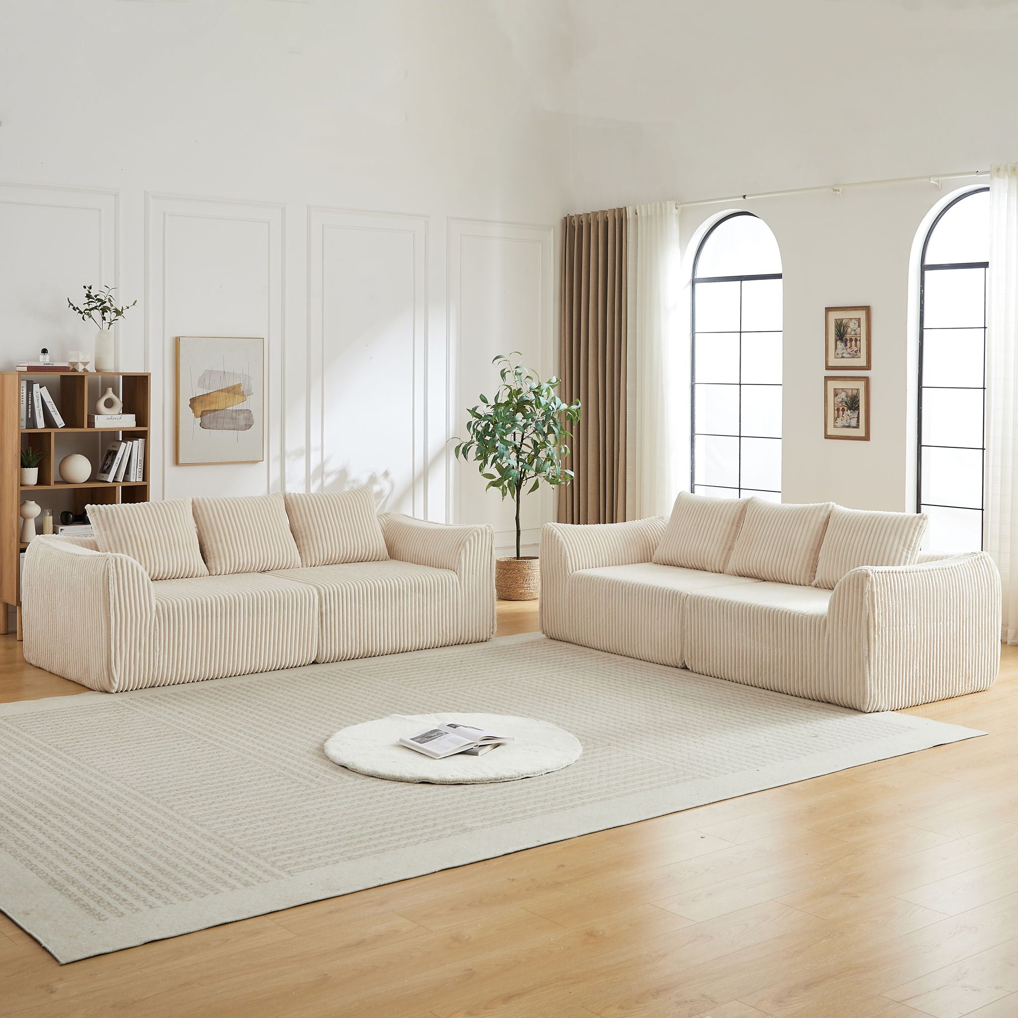 Minimalist Set With Curved Lines & Gently Sloped Backrest