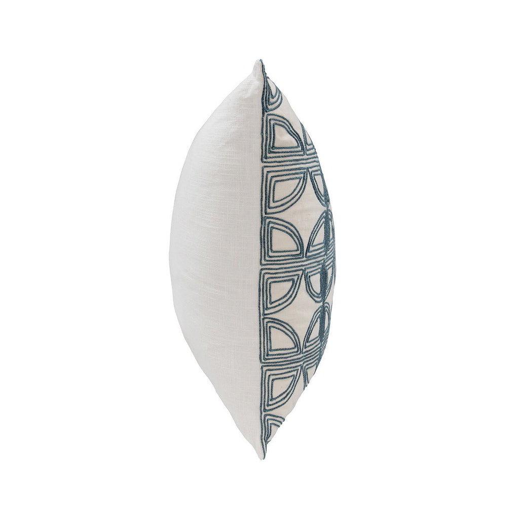 Elea - 22" x 22" Pillow
