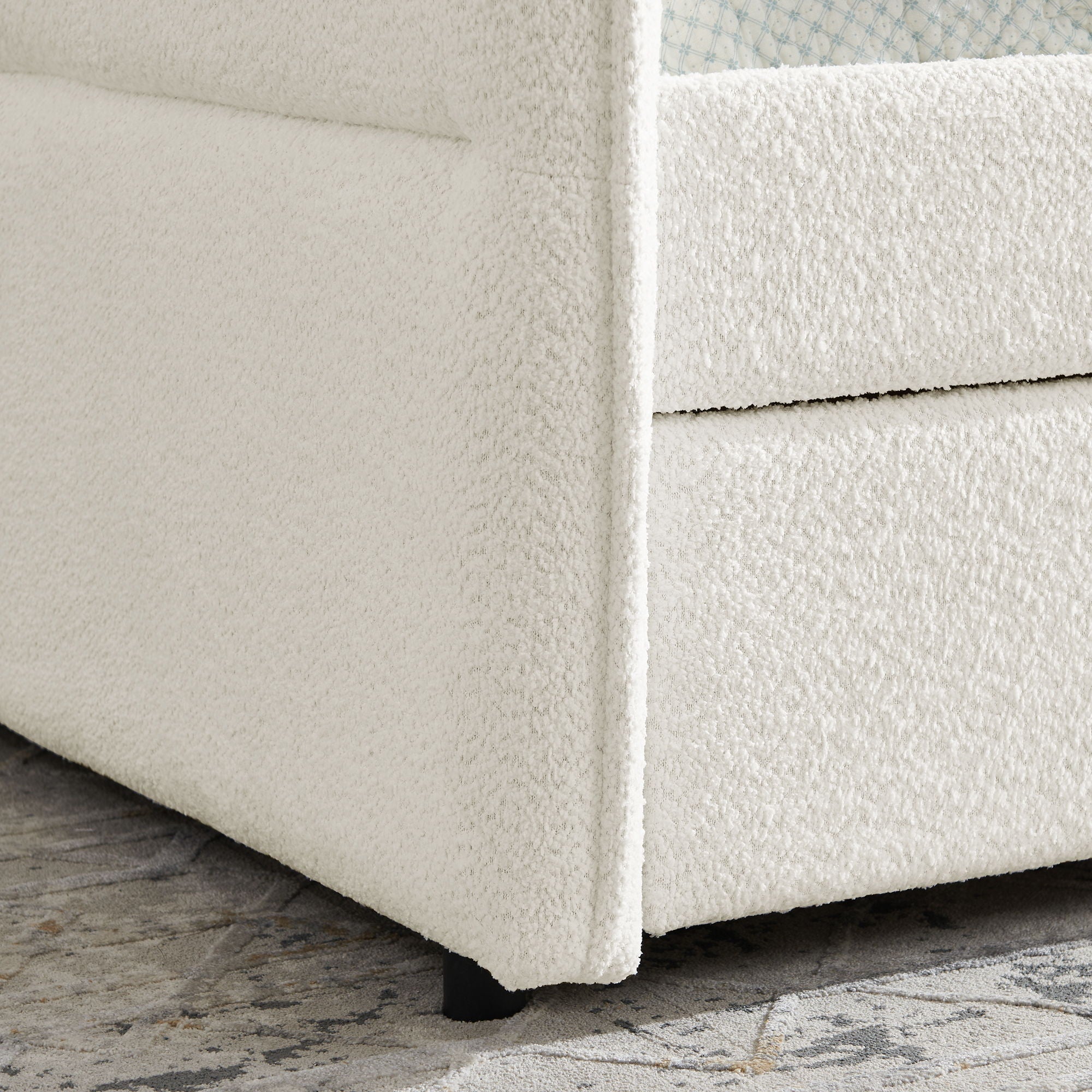 Upholstered Daybed With Pop Up Trundle