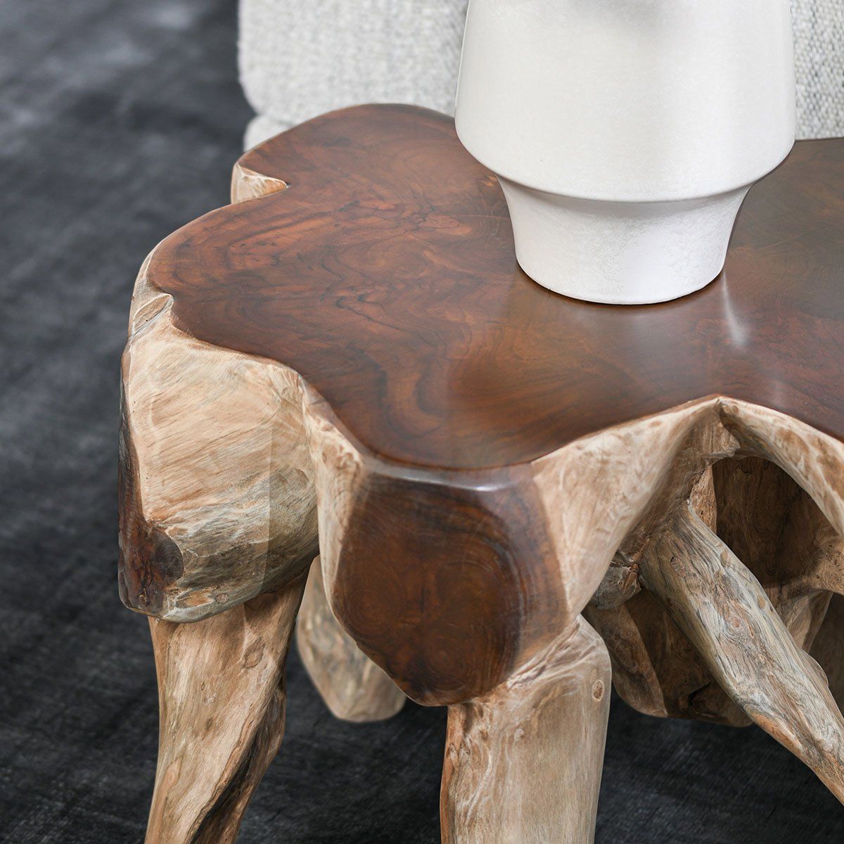 Groot - Table