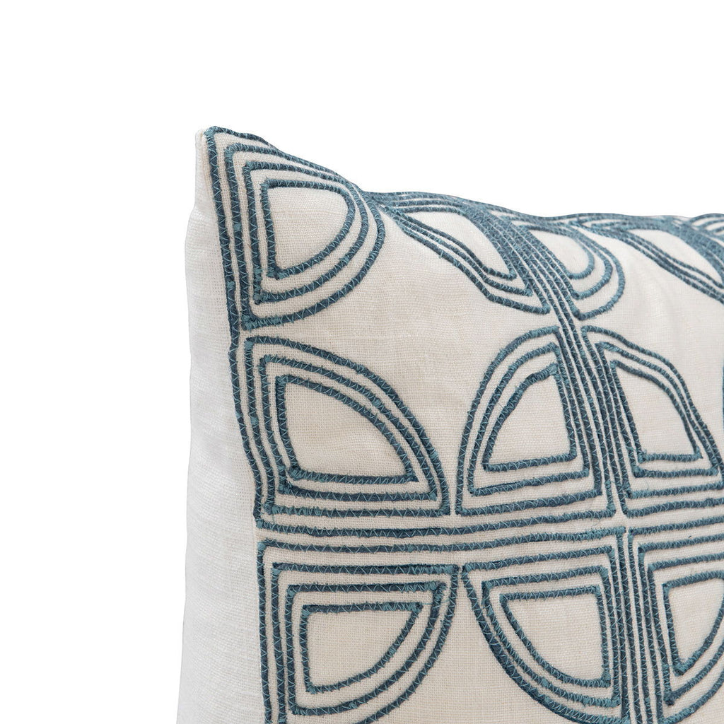 Elea - 22" x 22" Pillow