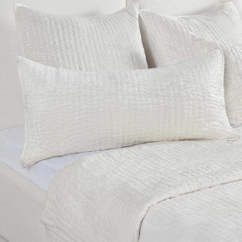 Bari - Velvet Quilt Set