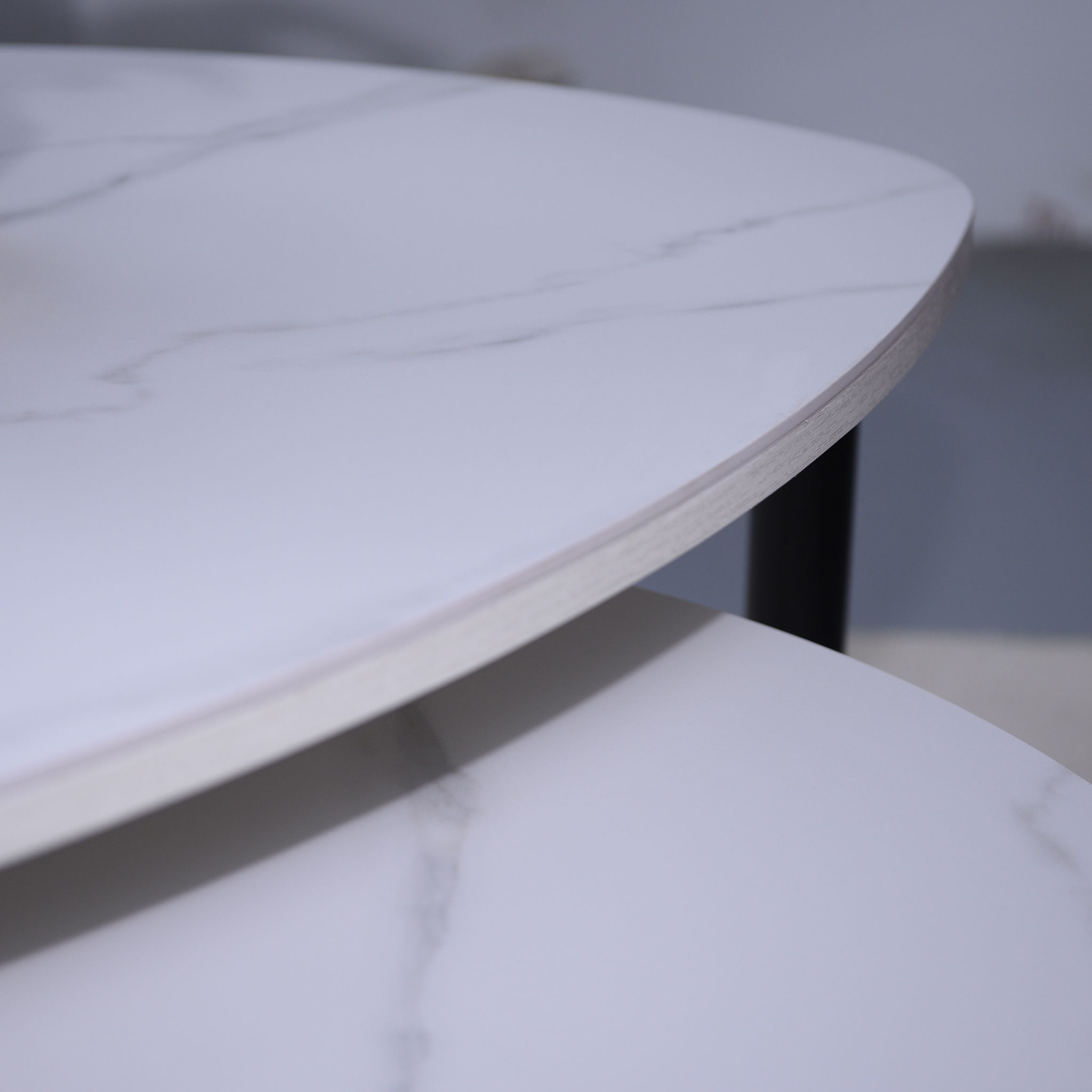 360 Degree Rotatable Coffee Table With Solid Legs