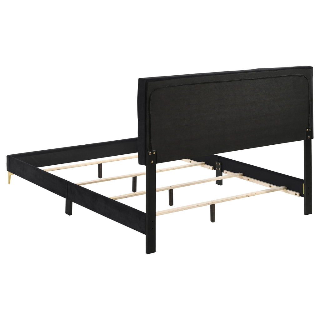 James - Panel Bed