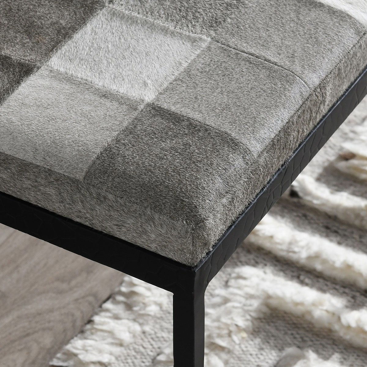 Achen - Hide Bench