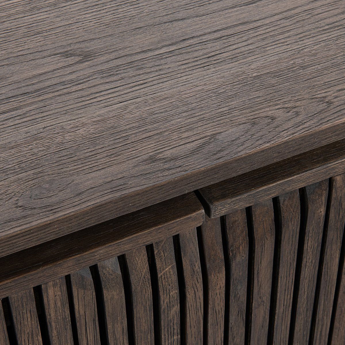 Roya - Cabinet