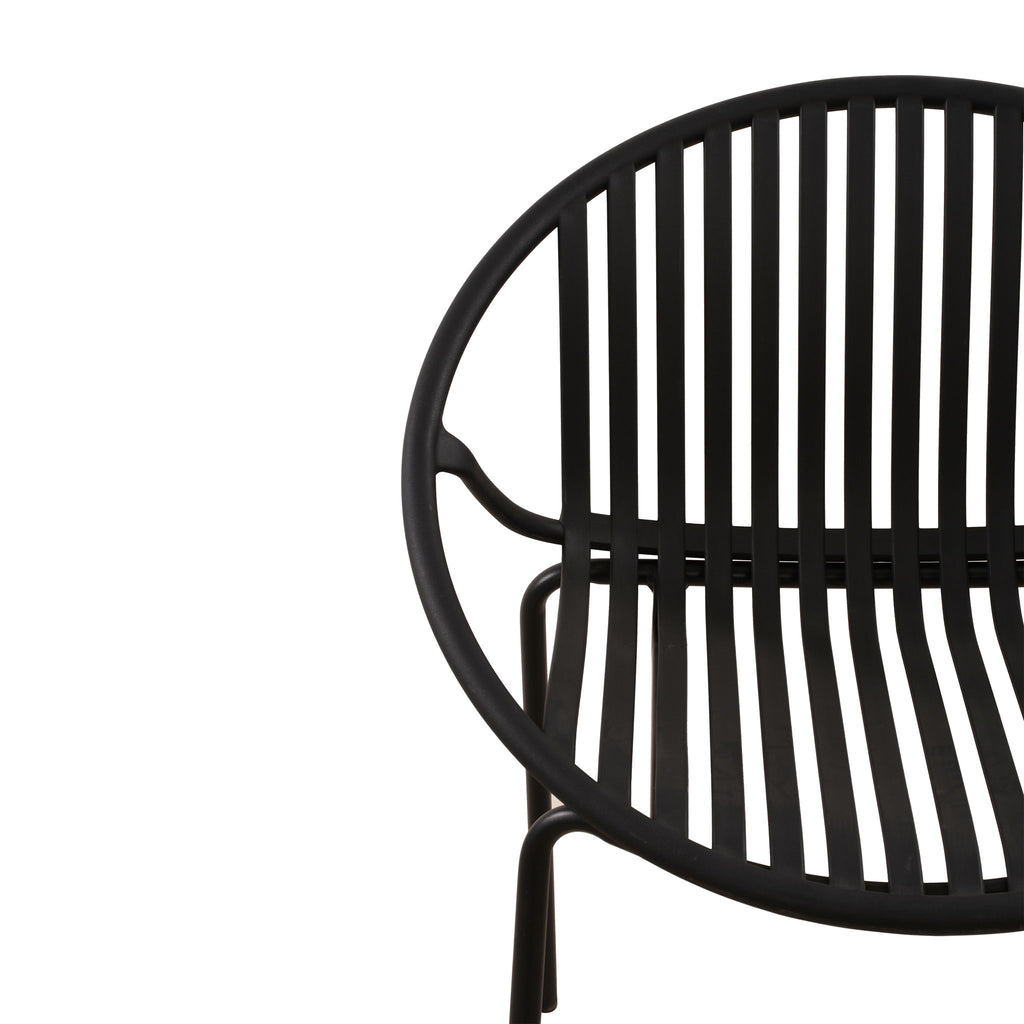 Stackable Outdoor Chairs With Breathable Plastic Backrest (Set of 2)