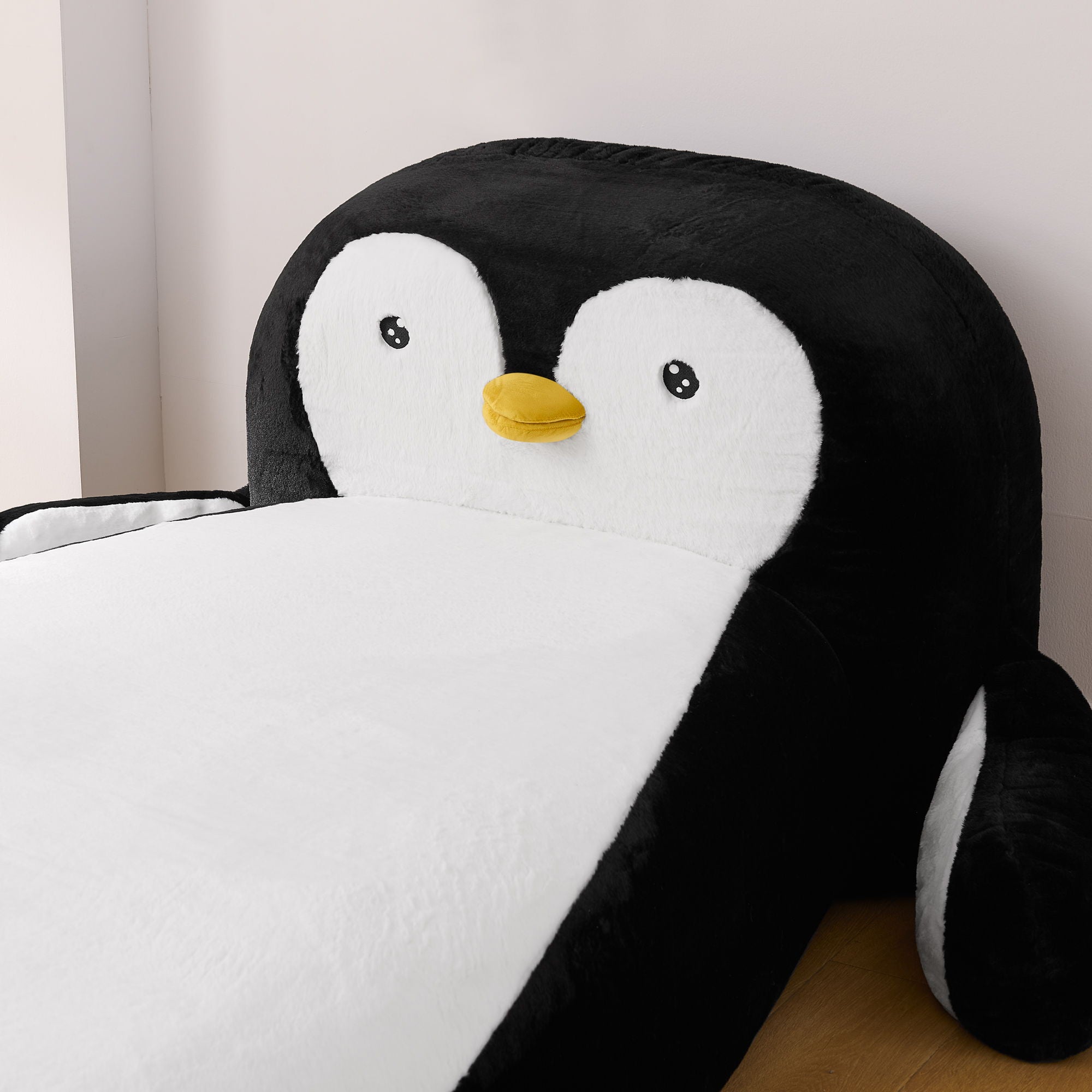Twin Size Penguin Shaped Bed, Lounger Chair For Kids Bedroom - White / Black