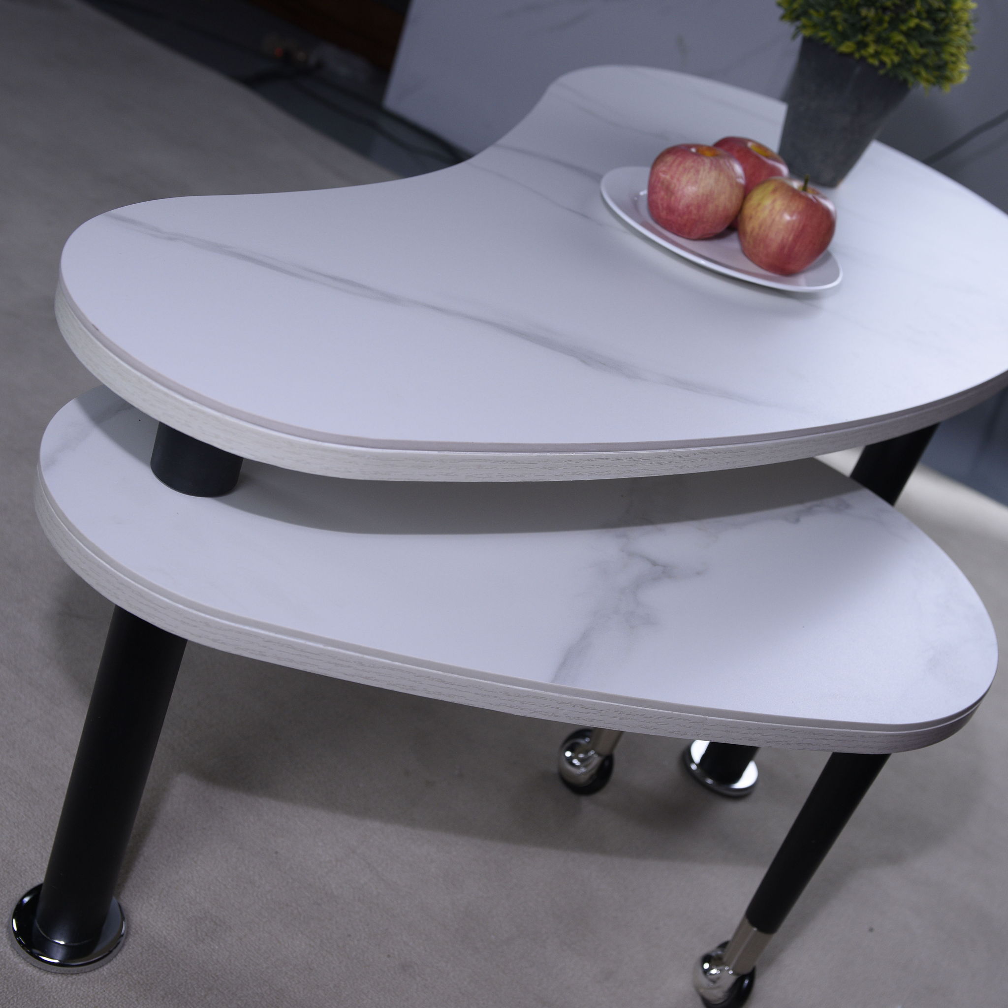 Rotatable Cocktail Table With Solid Legs, 360 Degree Rotating