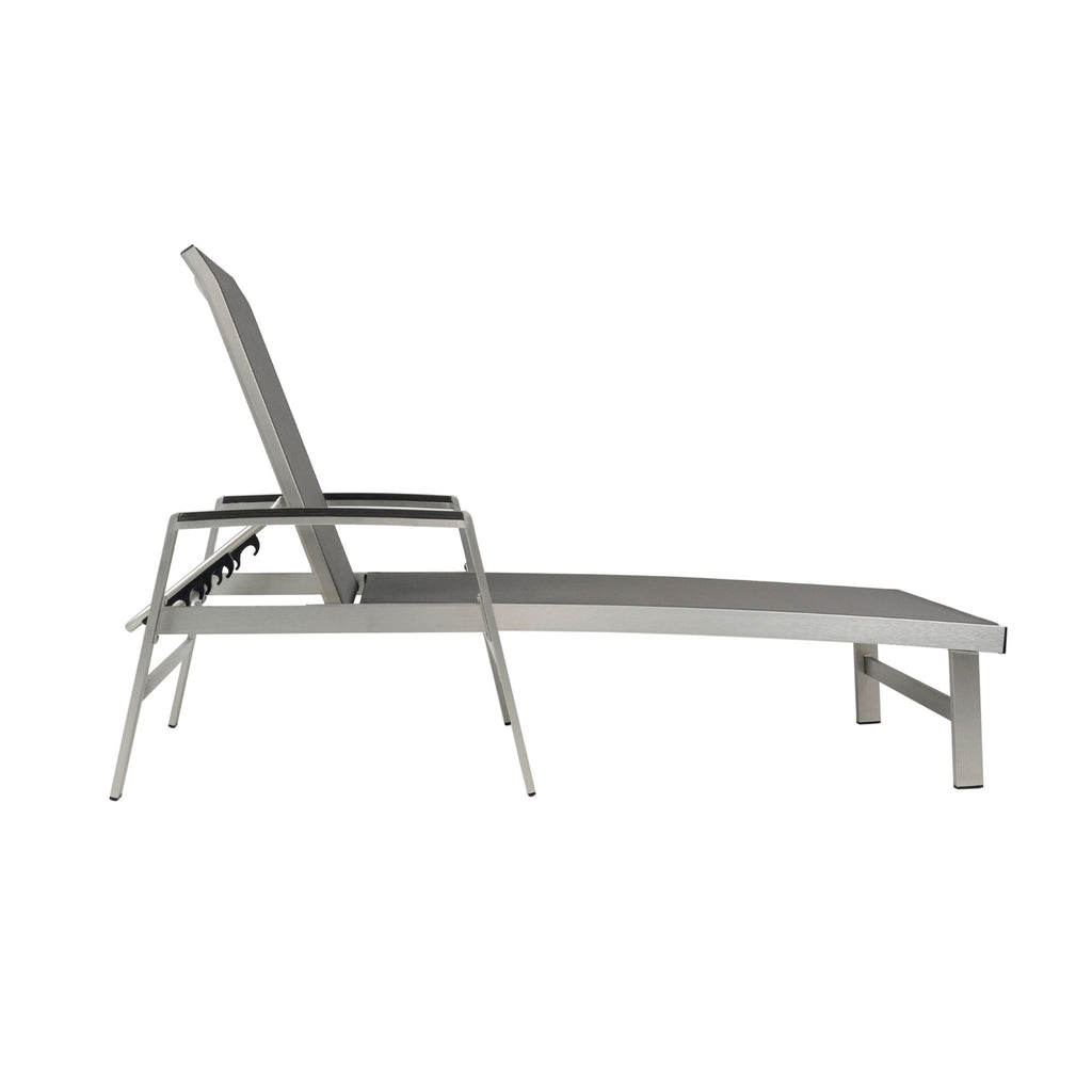 Oaxton - Chaise Lounge