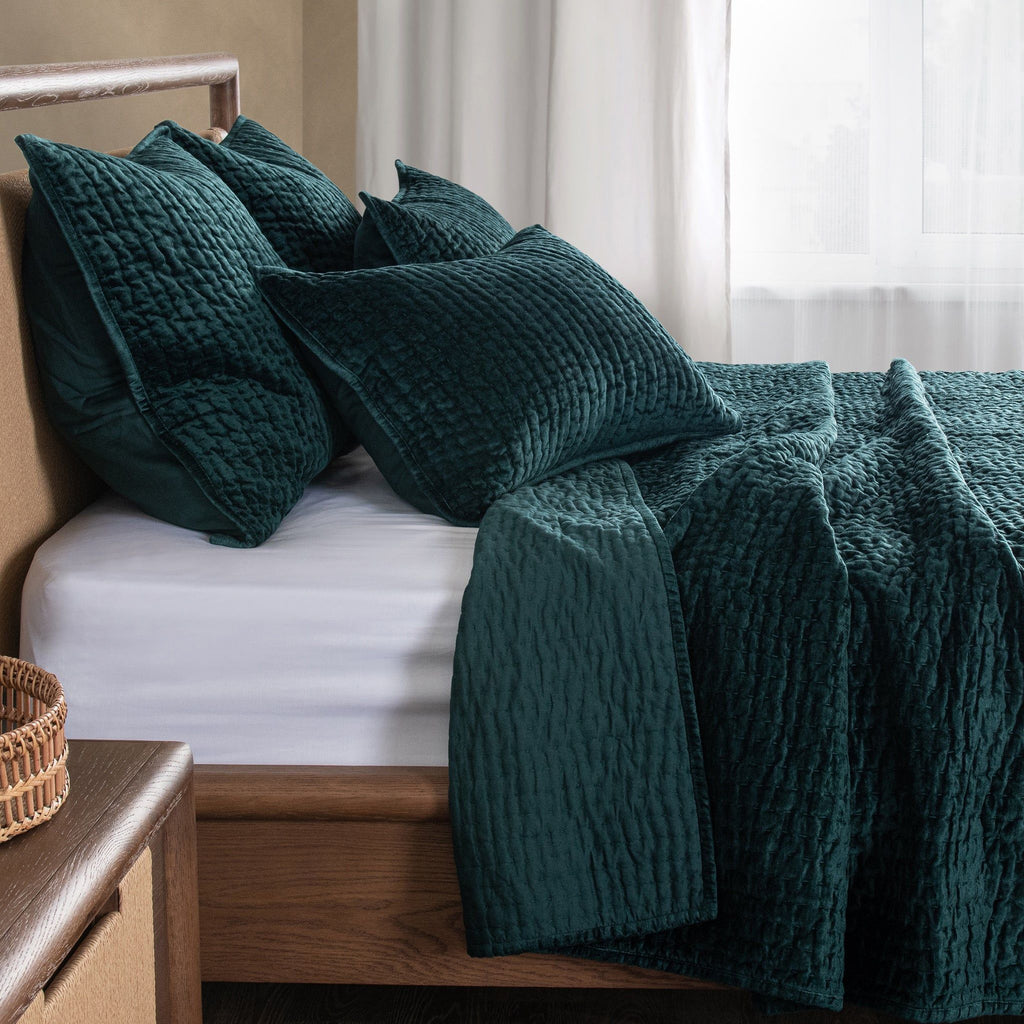 Bari - Velvet Quilt Collection
