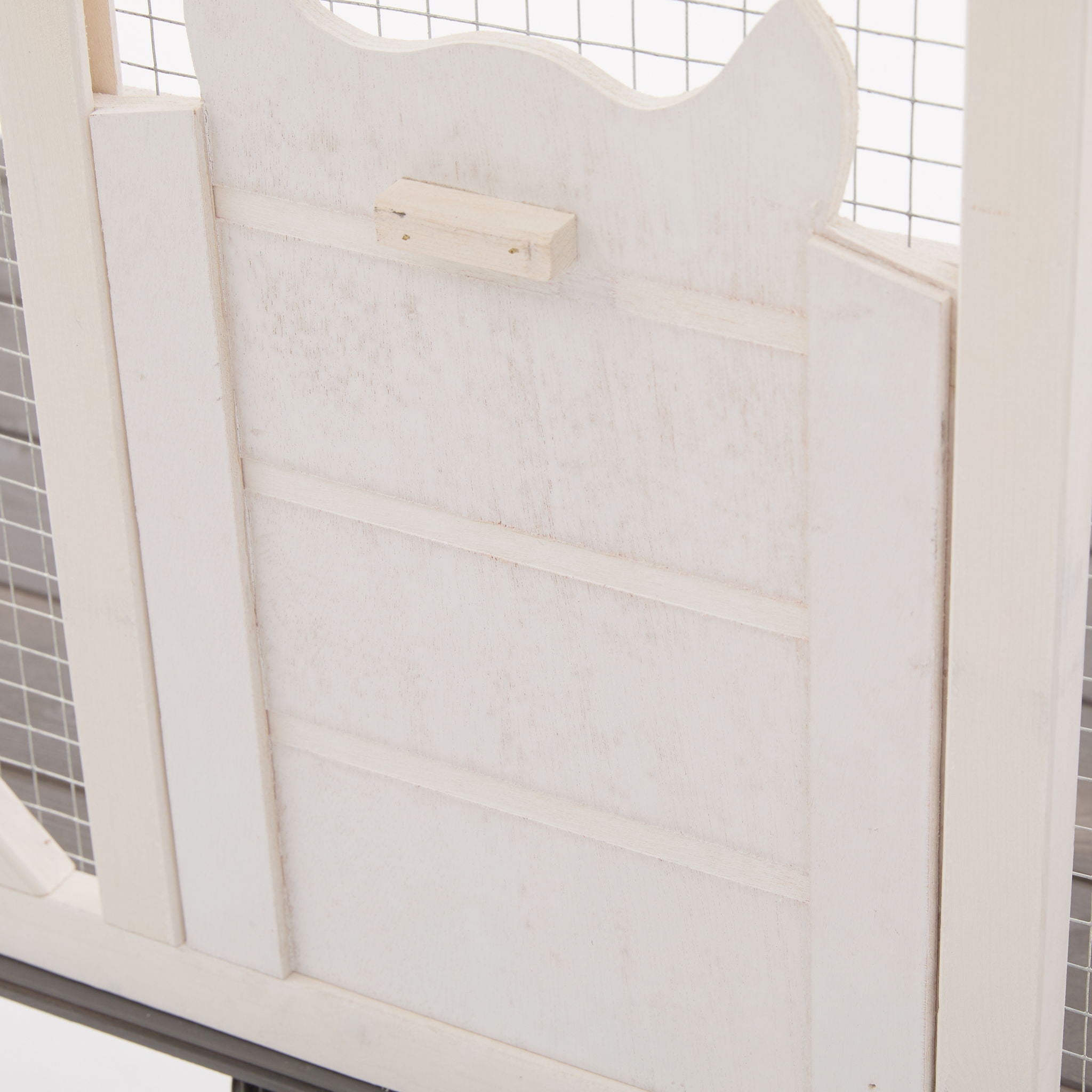 Outdoor Cat Catio With Platforms
