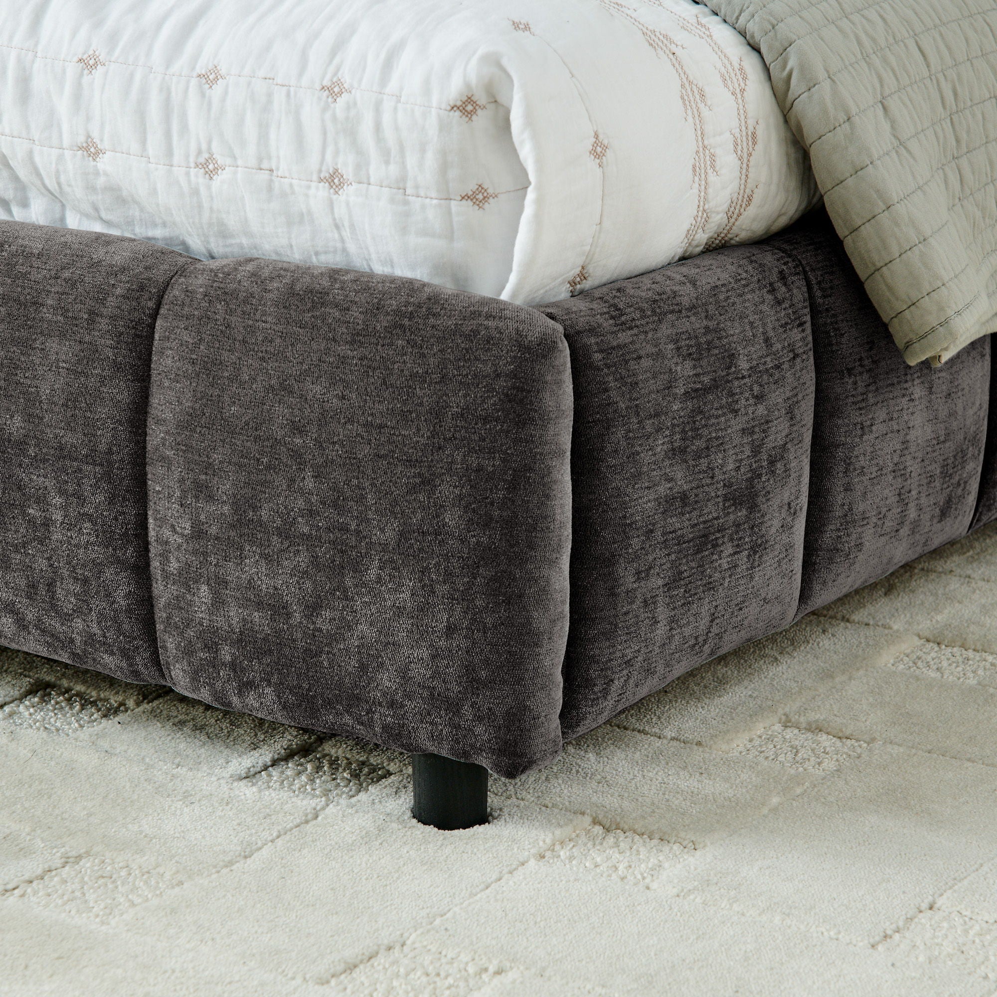 Modern Platform Bed Frame With Thick Fabric