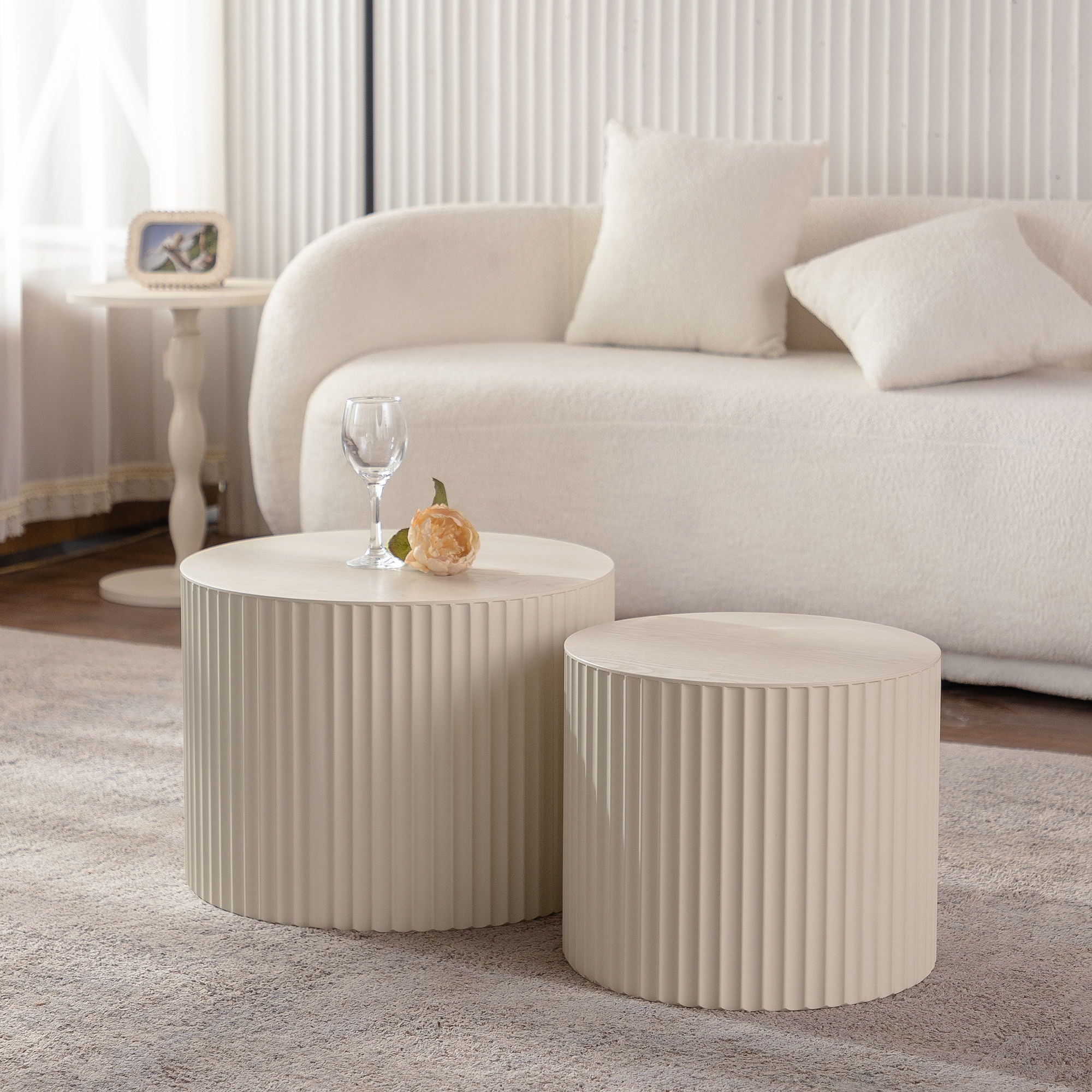 Drum Nesting Coffee Table With Wave Stripe Design For Living Room (Set of 2) - Beige / White