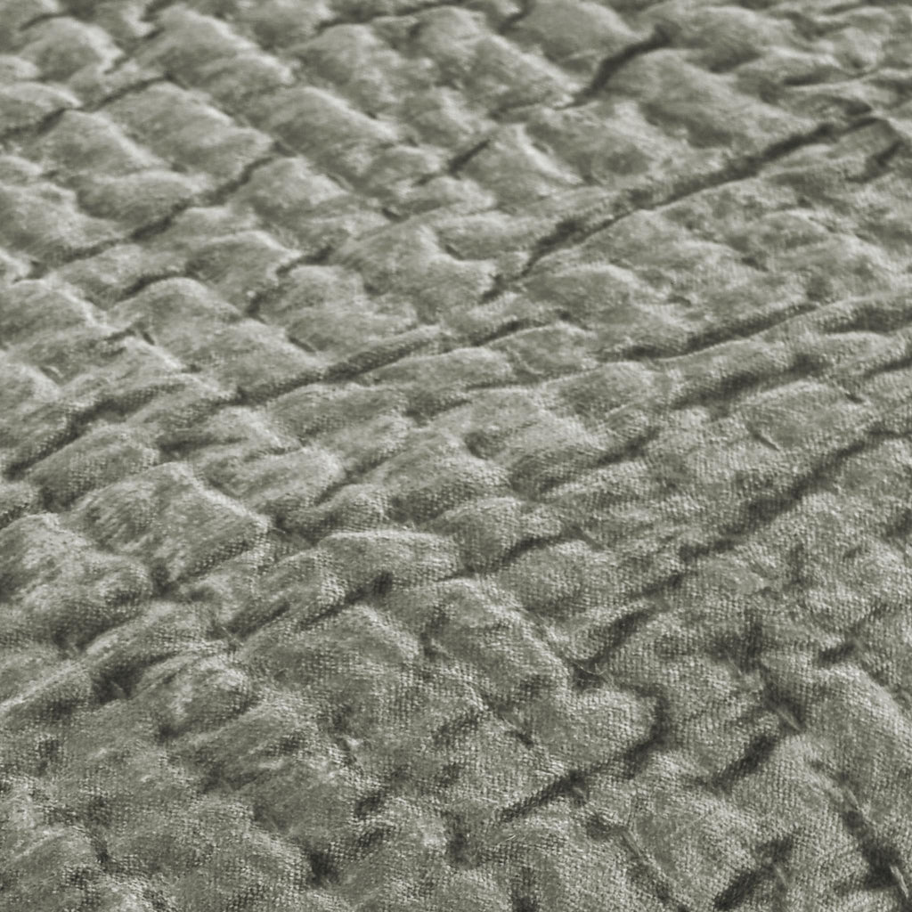 Bari - Velvet Quilt Set