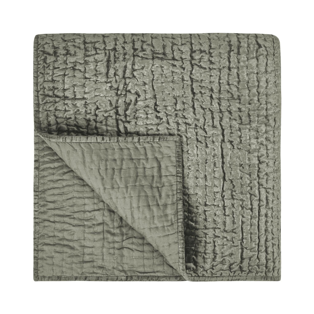 Bari - Velvet Quilt Set