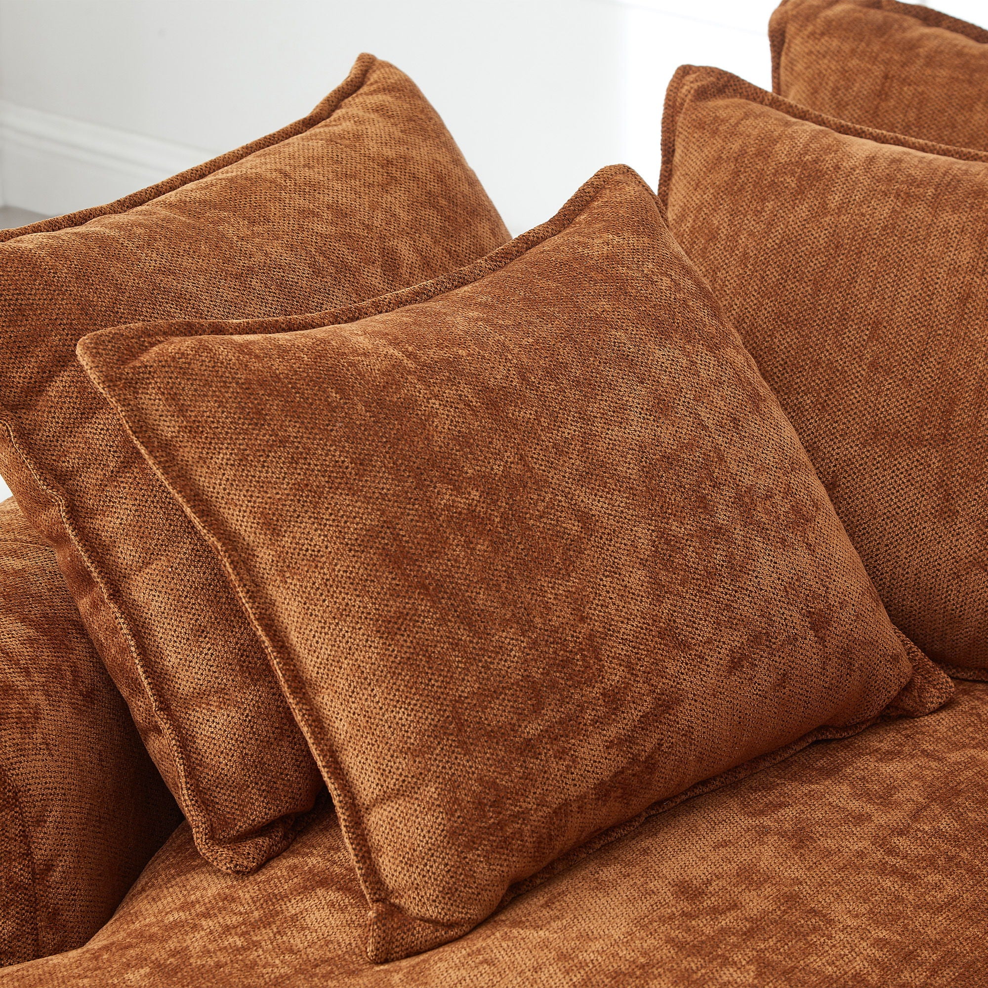 Modern Round Chaise Sofa With 8 Throw Pillows